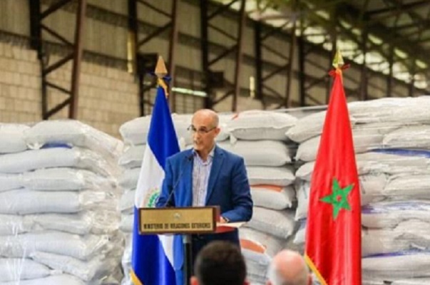 المغرب يمنح 100 طن من الأسمدة لدولة السالفادور كمساعدات جزاء مواقفها الإيجابية من قضية الصحراء المغربية