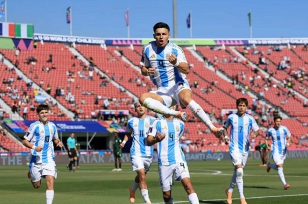 منتخب الأرجنتين يسحق نظيره لنيجيريا برباعية نظيفة ويتأهل الى دور ربع نهائي كاس العالم للشباب