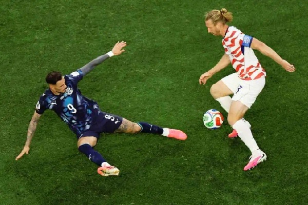 المنتخب الأمريكي يهزم البرغواي برباعية في الجولة الأولى من منافسات المجموعة الرابعة لكاس العالم